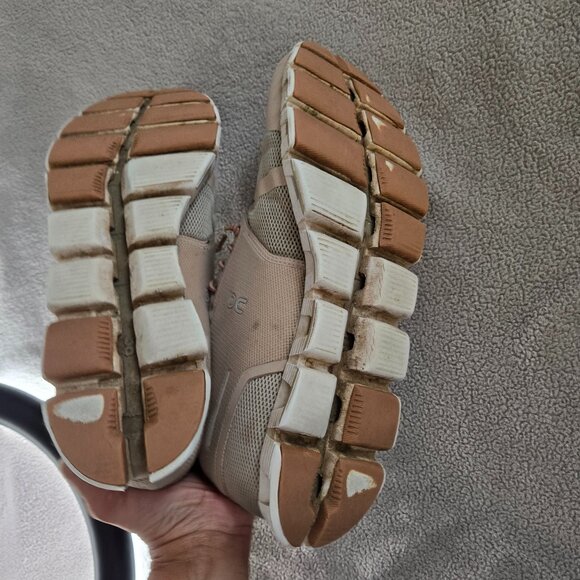 ON CLOUD 5 WOMEN'S RUNNING SHOES ROSE/ SHELL SIZE 11 - Picture 6 of 11